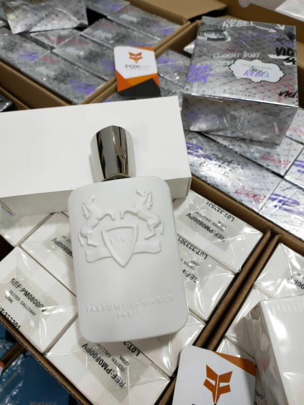 12064.jpg Assorted perfumes