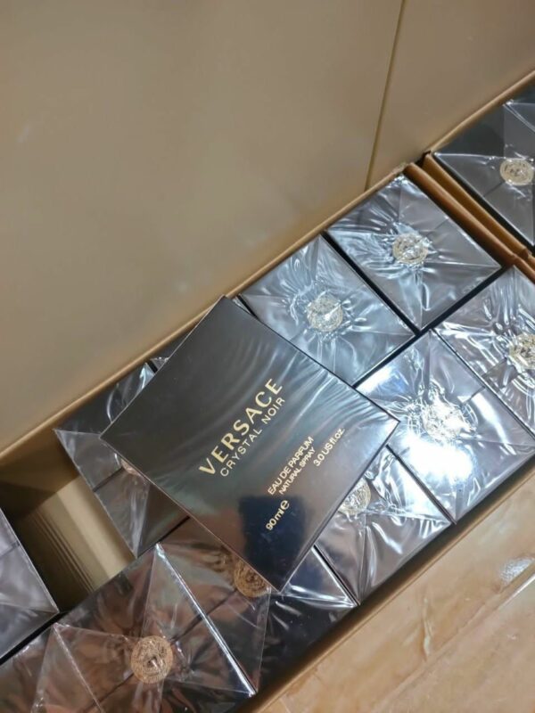 12075.jpg Assorted perfumes