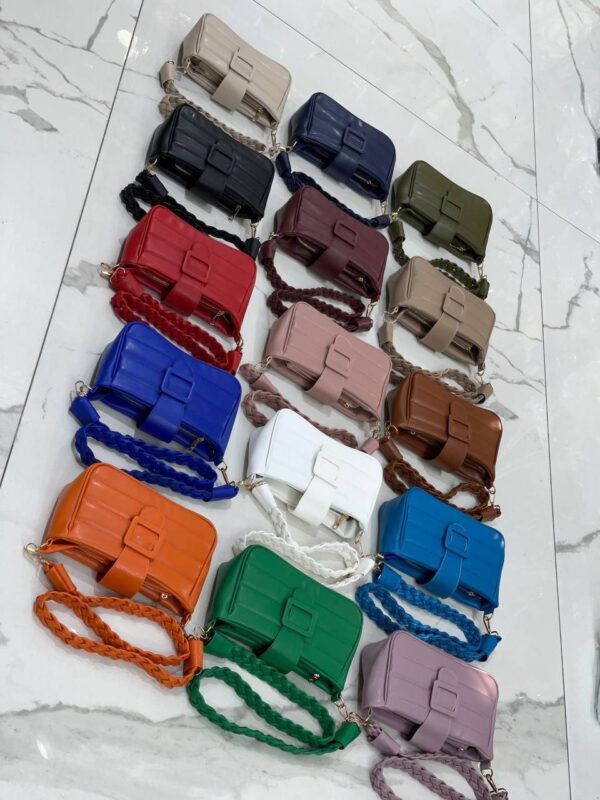 IMG_20220107_150555_803.jpg Wholesale Woman Bags & Purse Pallets for Sale - Bulk Discounts Available