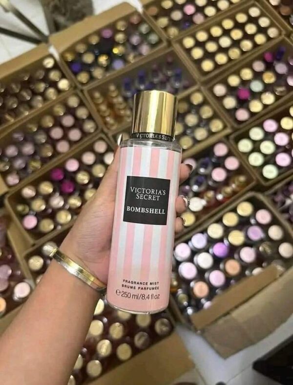 62858.jpg Assorted perfumes