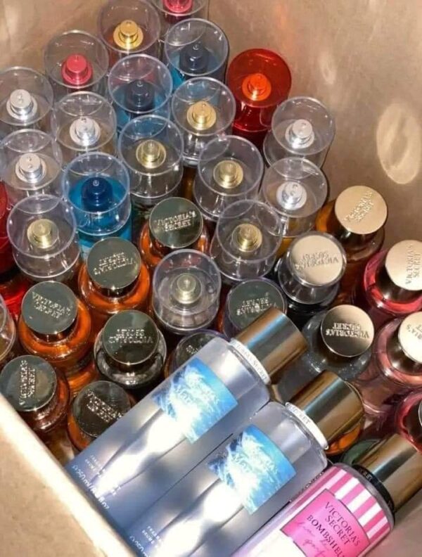 62860.jpg Assorted perfumes