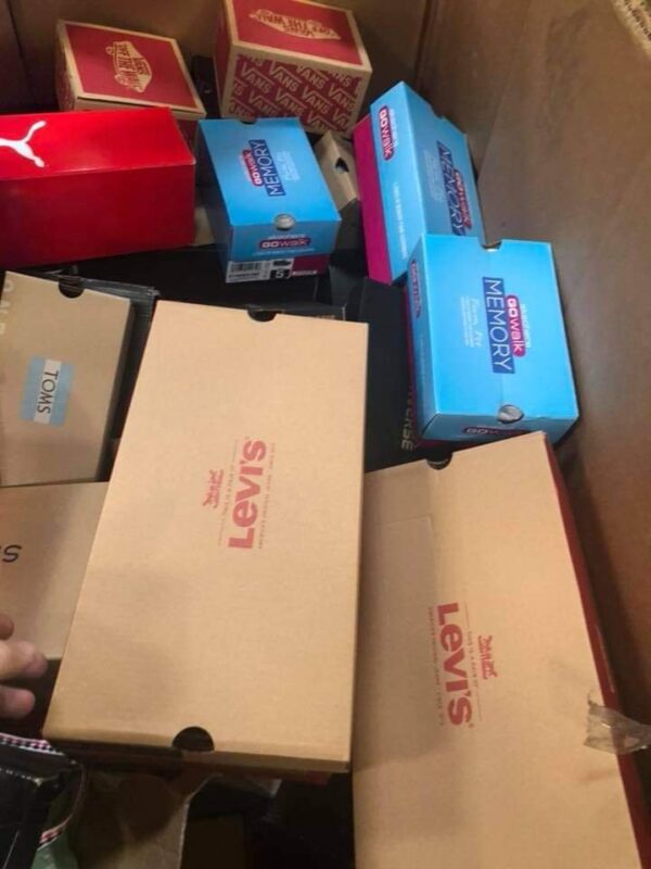 1000008578.jpg JOURNEYS SHOES pallet