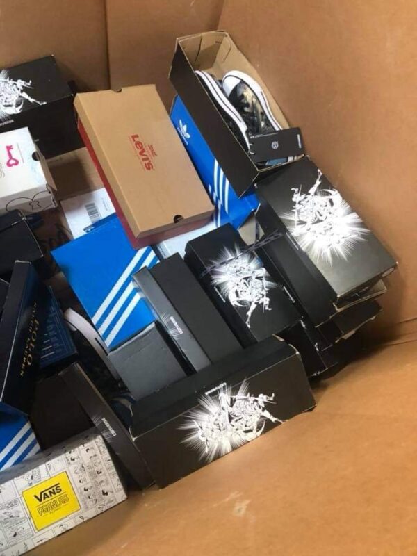 1000008581.jpg JOURNEYS SHOES pallet